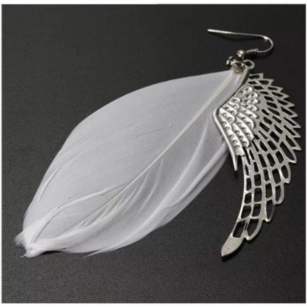 🎉 3 for $15 Angel wings with feather earrings - Picture 3 of 6